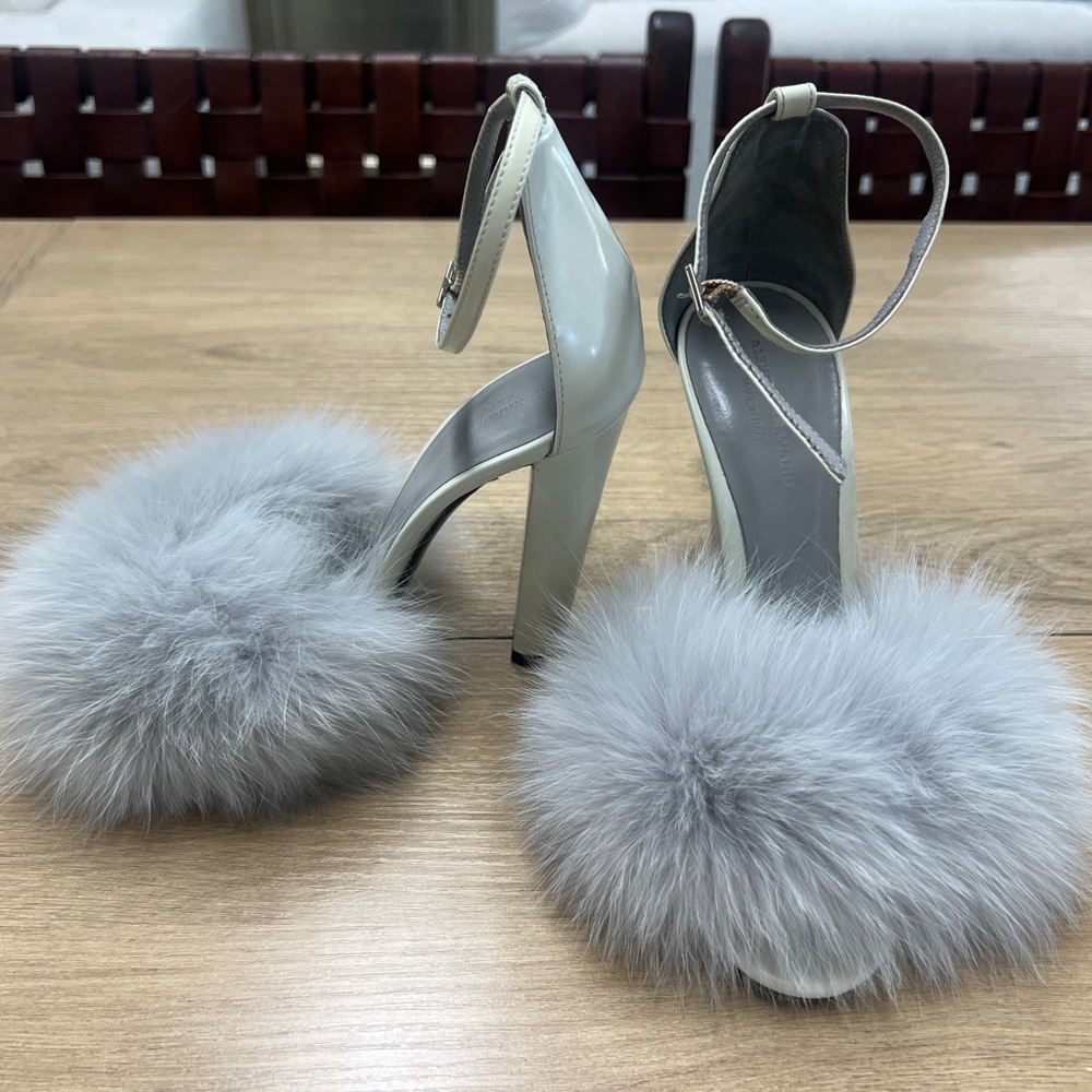 Alexander Wang Gray Heels with Gray Fur Trim Heel size 4” - Picture 10 of 16